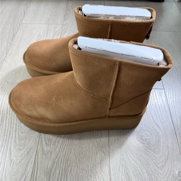 UGG Classic Mini Sheepskin Platform Boots Chestnut - Picture 7 of 11